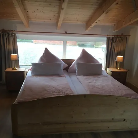 Gaestehaus Zur Linde Inn 3*