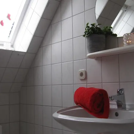 Gaestehaus Zur Linde Inn