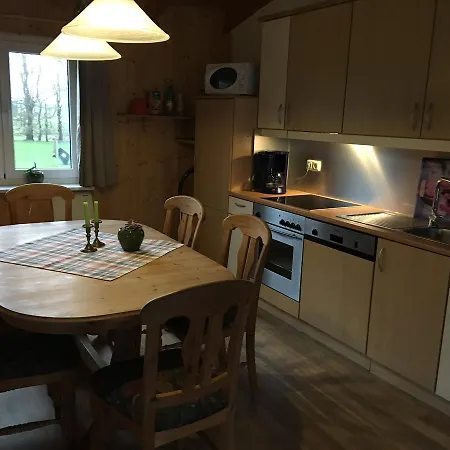 Gaestehaus Zur Linde Fogadó 3*